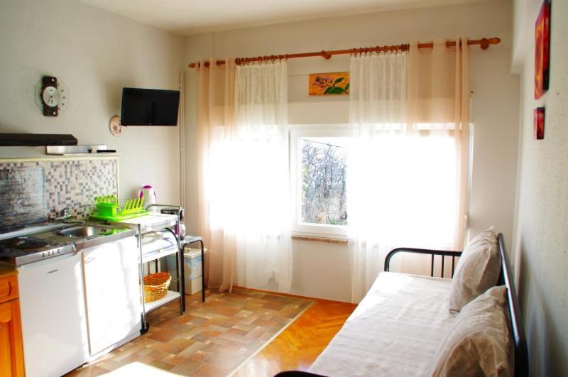 Apartment Matea Matulji Bagian luar foto